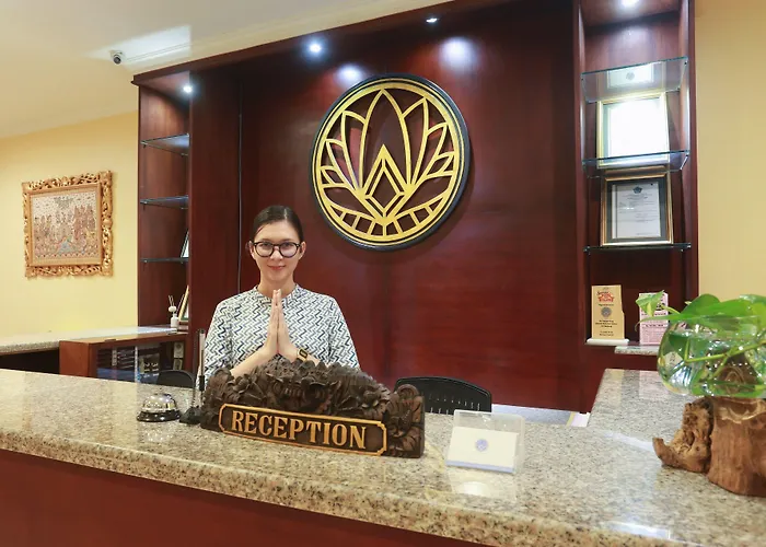 Intansari Hotel 2*