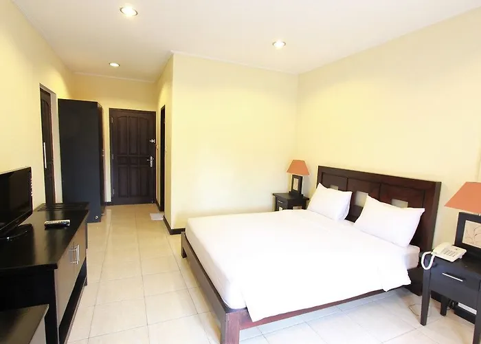 Intansari Hotel 2*