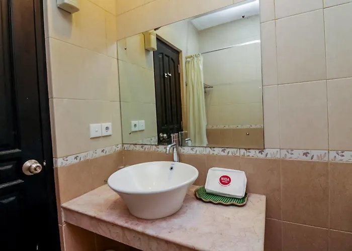 Intansari Hotel 2*