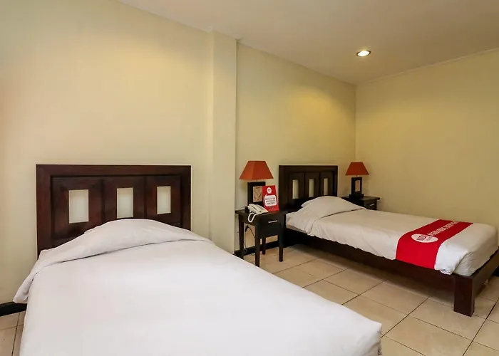 Intansari Hotel 2*